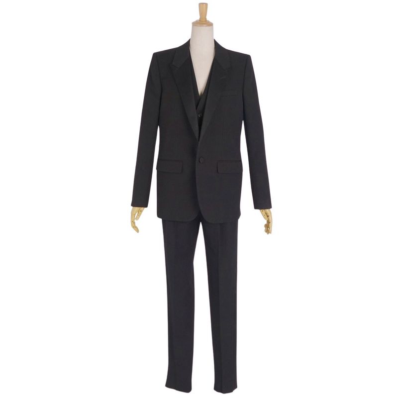 Saint Laurent Paris Setup