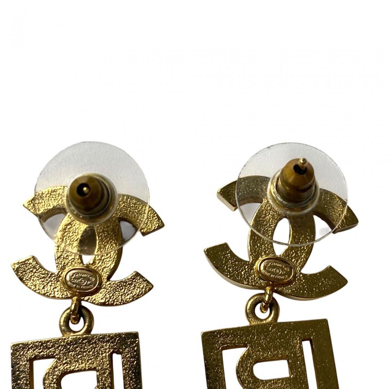 Chanel Women's Coco Mark Swing Earrings BOY B22 C