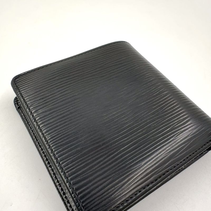 Louis Vuitton Portefeuille Marco Epi Noir Black Leather Black Bifold Wallet