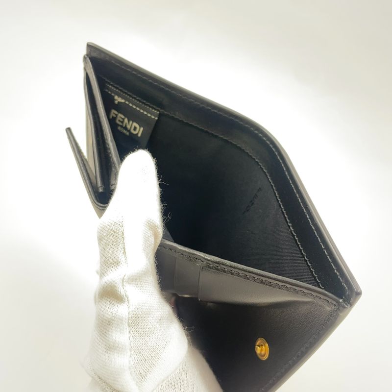 Fendi Compact Wallet Bifold Leather Black Wallet Gold 8m0387-a18b