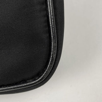 Prada Logo Plate Shoulder Bag Crossbody Shoulder Bag Nylon Nero (black) Va953m