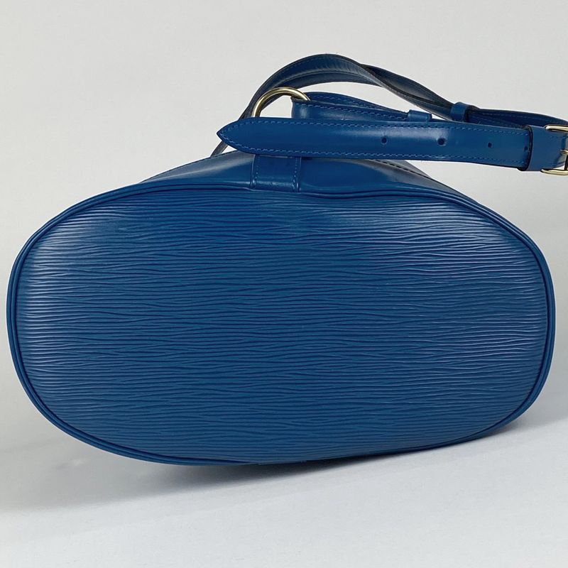 Louis Vuitton Randonnee PM Shoulder Drawstring Shape Shoulder Bag Epi Toledo