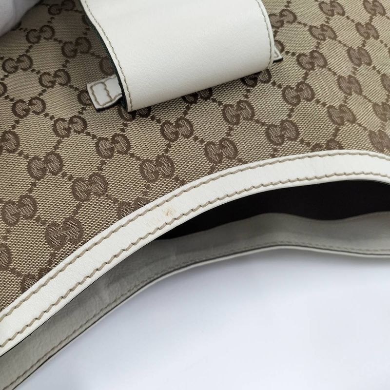 Gucci Shoulder Bag GG Canvas Brown 233604