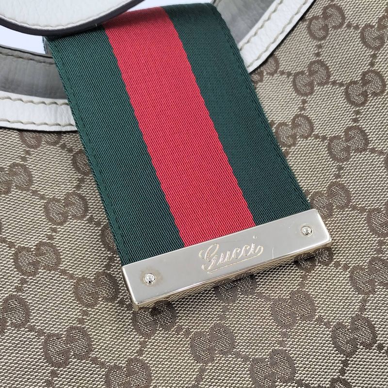 Gucci Shoulder Bag GG Canvas Brown 233604