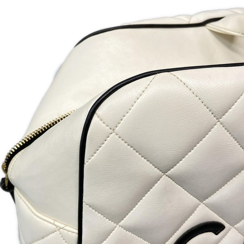Chanel Boston Bag Matelasse A05943 White And Black Leather