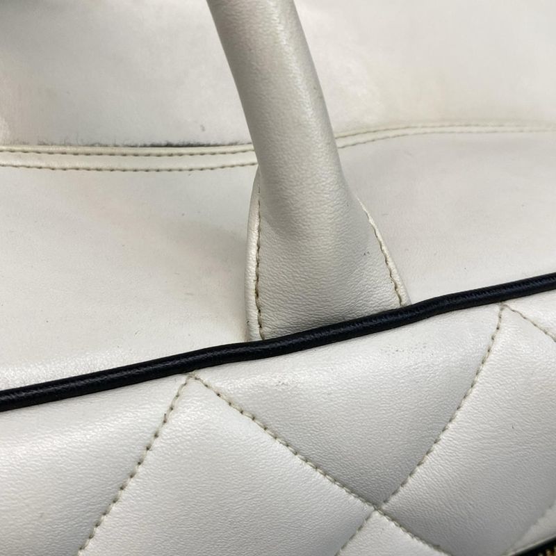 Chanel Boston Bag Matelasse A05943 White And Black Leather