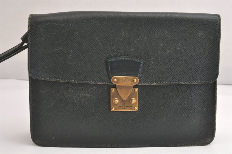 Louis Vuitton Taiga Clad Clutch Handbag Wallet Green M30194 LV 4243n