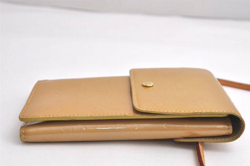 Louis Vuitton Vernis Walker Shoulder Cross Wallet Beige M91072 LV 4250n
