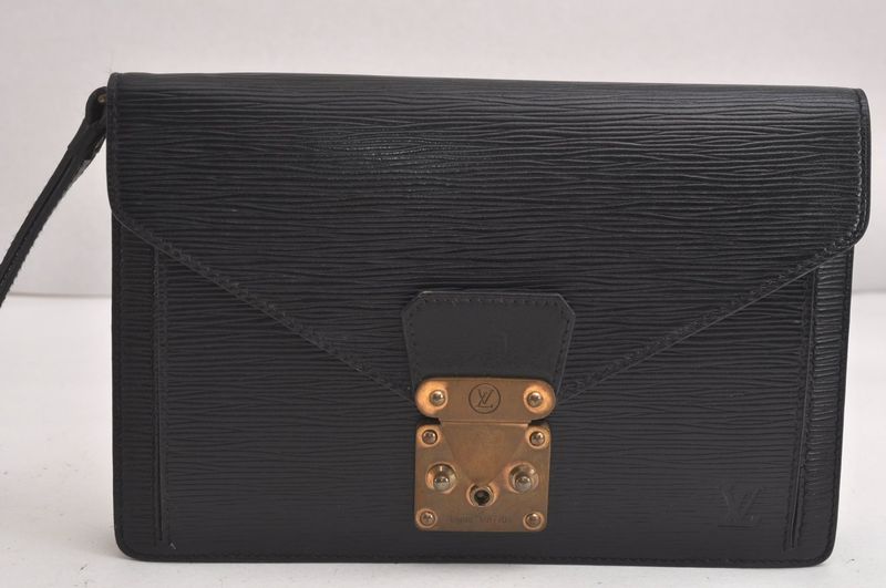 Louis Vuitton Epi Serie Dragonne Clutch Bag Black M52612 LV 4268n