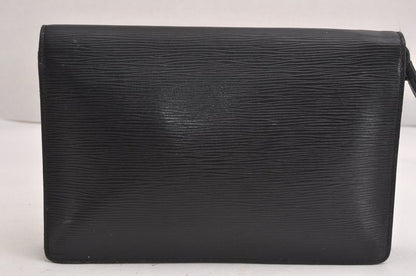 Louis Vuitton Epi Serie Dragonne Clutch Bag Black M52612 LV 4268n