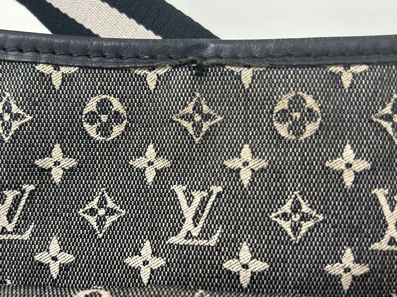 Authentic Louis Vuitton LV Buzas Marie Kate Monogram Mini Shoulder Bag Pochette