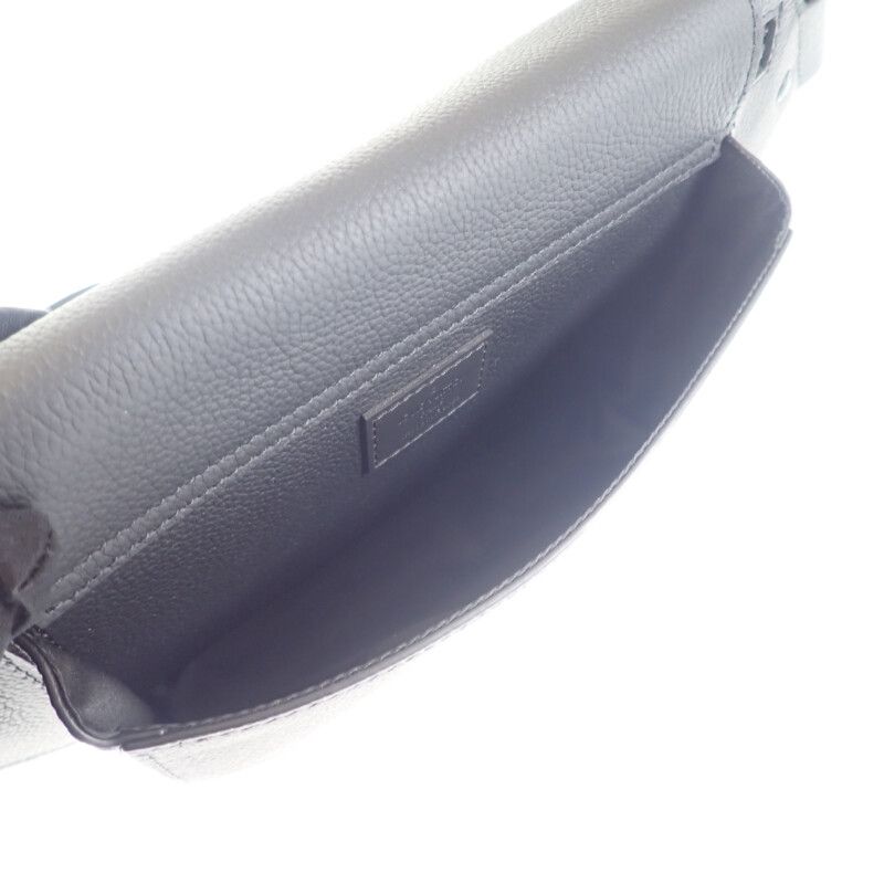 Louis Vuitton Take Off Su Ring M57081 Body Bag Grain Calf Leather Black Men's