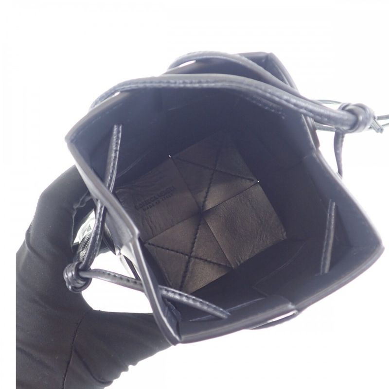 Bottega Veneta Cassette Mini Crossbody Bucket 680217vcqc48837 Shoulder Bag