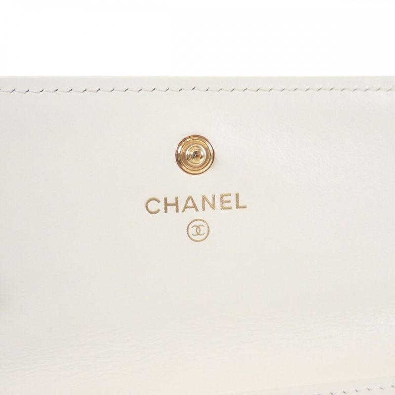 Chanel 19 Flap Wallet Ap2809 Trifold Wallet Lambskin White Gold Hardware Ladies