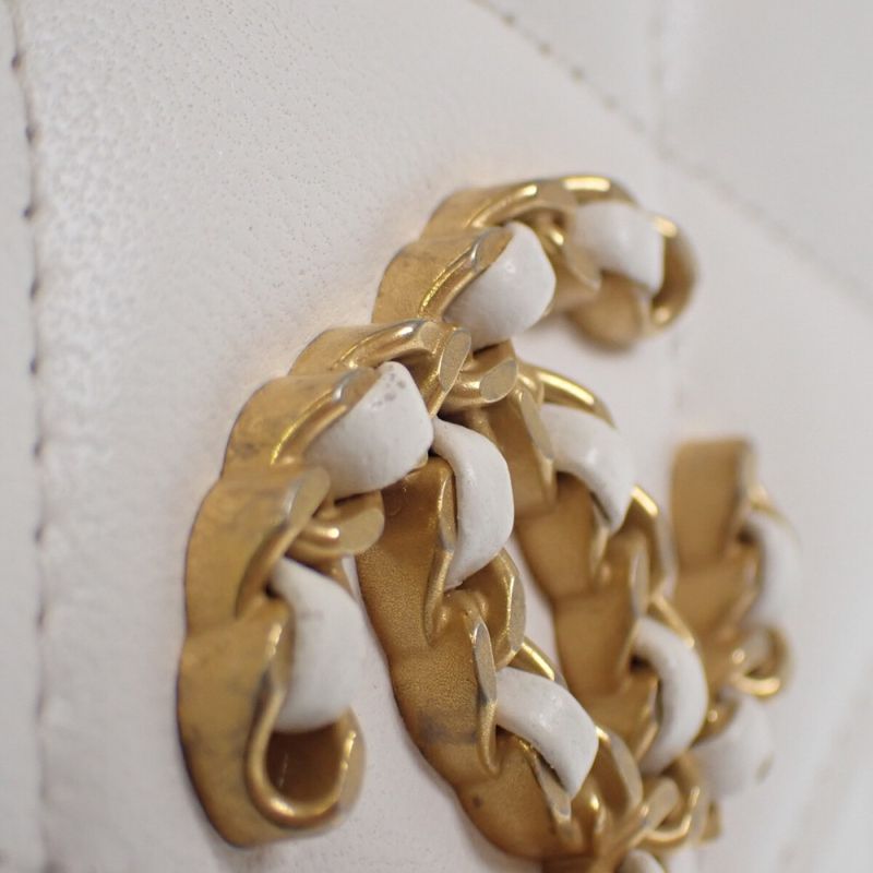 Chanel 19 Flap Wallet Ap2809 Trifold Wallet Lambskin White Gold Hardware Ladies