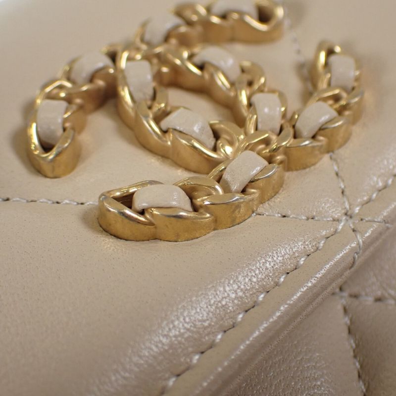 Chanel 19 Flap Wallet Ap2700_b04852_n5025 Bifold Wallet Lambskin Beige Gold