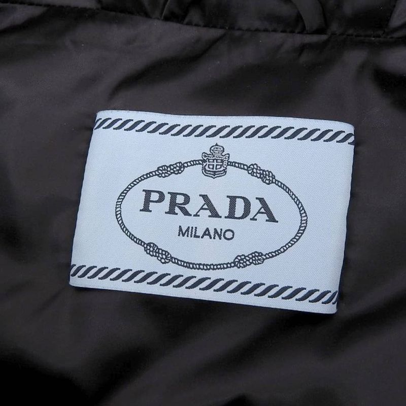 Prada 2022item 29e364 R202 Goose Feather Down Sheepskin Fur Removable Hooded
