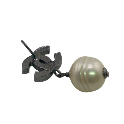 Chanel 05A One Side Only Earrings Brand: Jewelry Accessories Silver Ladies