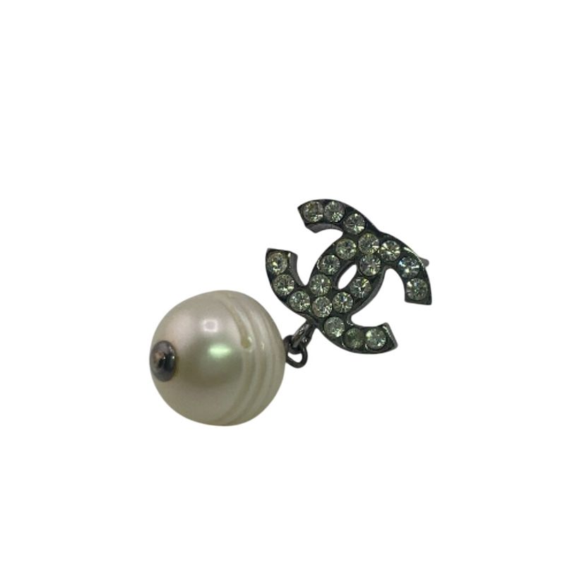 Chanel 05A One Side Only Earrings Brand: Jewelry Accessories Silver Ladies