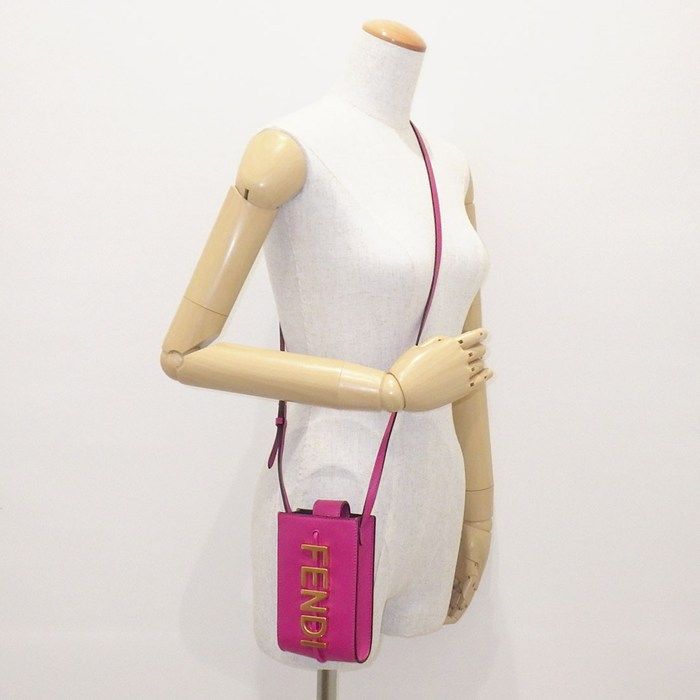 Fendi Shoulder Bag Graffi Phone Pouch 7as192 A5DY Pink Calf Leather Gold