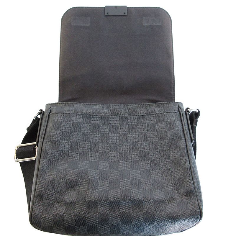 Louis Vuitton Crossbody Shoulder Bag Damier Graphite District PM N41260