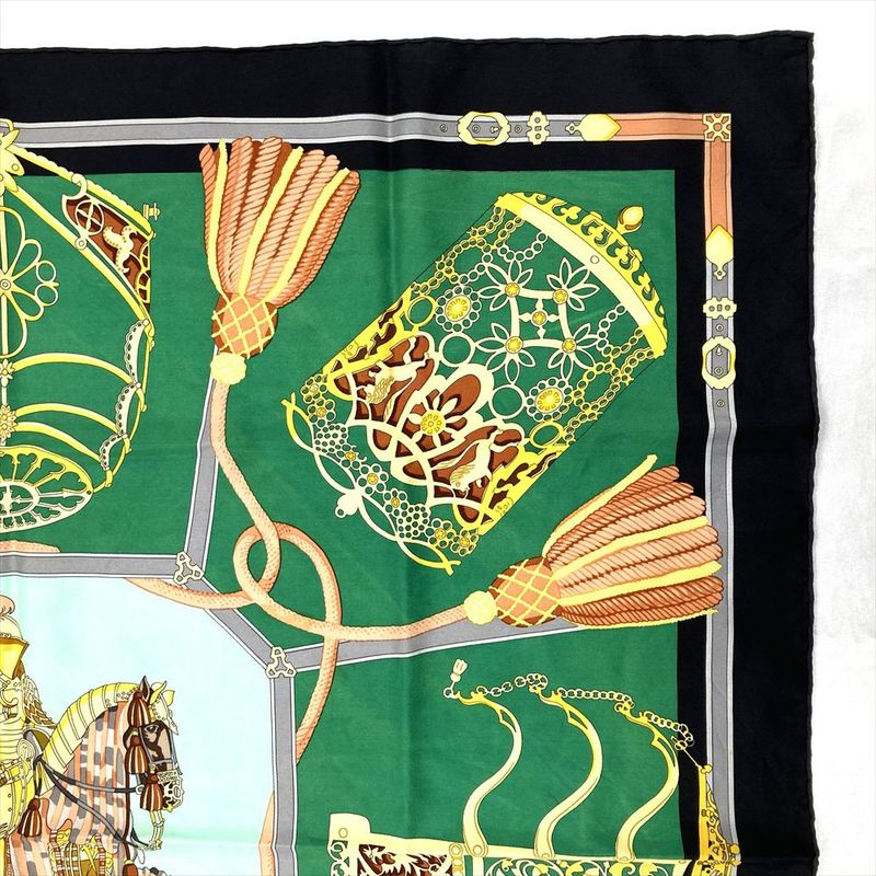 Hermes Carre 90 LES Muserolles Nose Leather Scarf Green Black Women