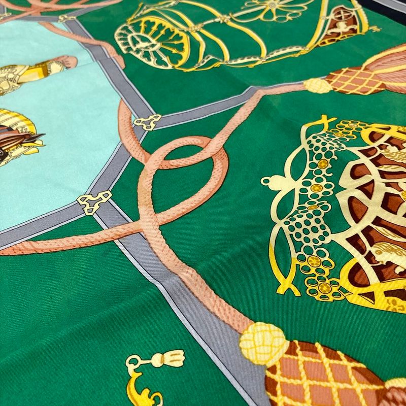 Hermes Carre 90 LES Muserolles Nose Leather Scarf Green Black Women