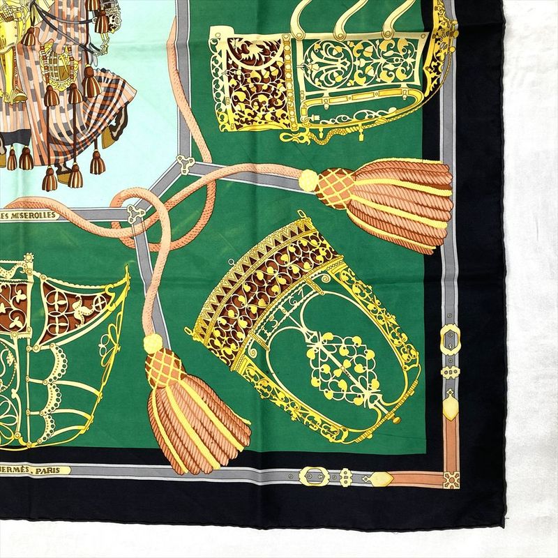 Hermes Carre 90 LES Muserolles Nose Leather Scarf Green Black Women