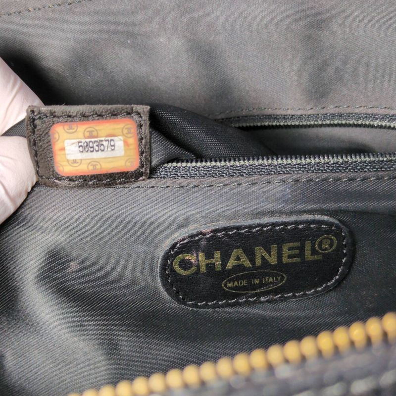 Chanel Logo Embroidery Caviar Skin Gold Hardware Handbag Tote Bag / Black /