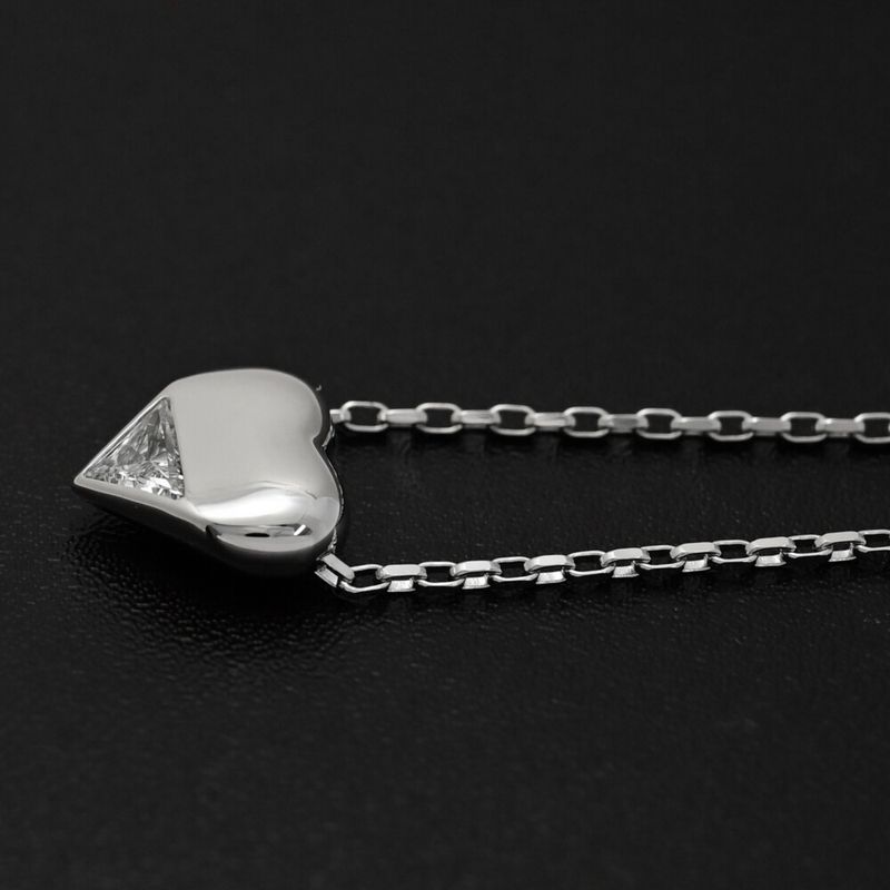 Prada 0.45ct / Prada Lab Grown / Heart And Triangle Motif / Nano Heart Diamond