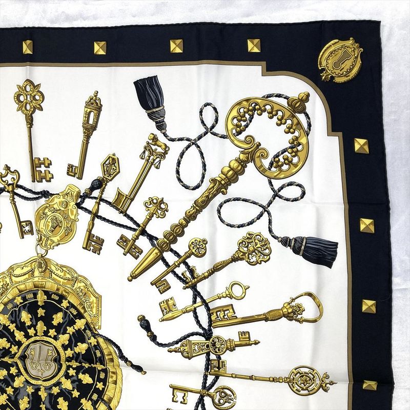 Hermes Carre 90 LES CLES Key Scarf Silk Black Women