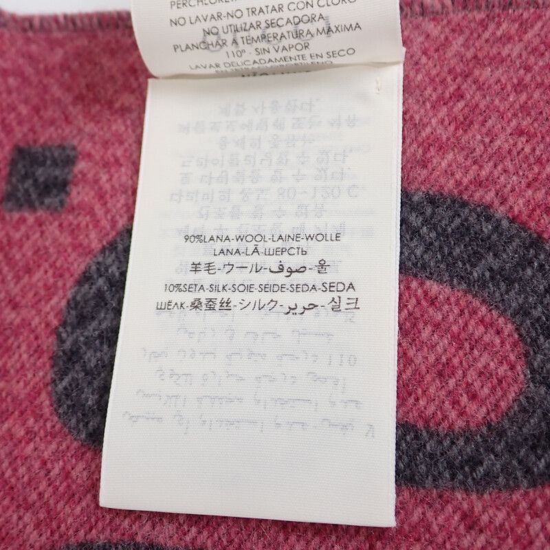 Gucci GG Jacquard Scarf 558007_3g636_1272 Scarf Wool Silk Gray Pink Ladies
