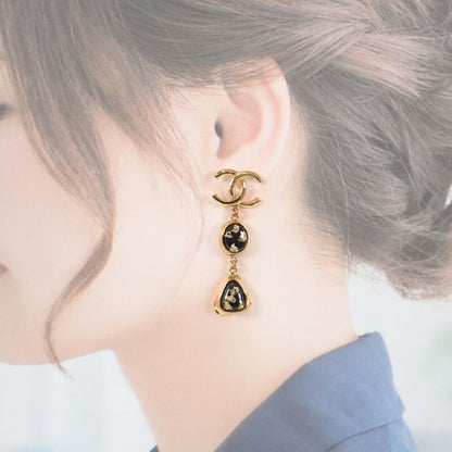 [A Rank] Chanel Coco Mark Swing Earrings Metal Gold Black L23C Engraved Gold