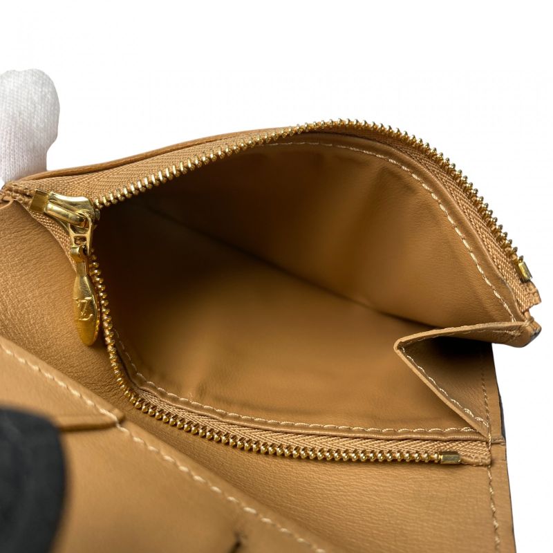 Louis Vuitton Women's LV Vertical Wallet IC M81561