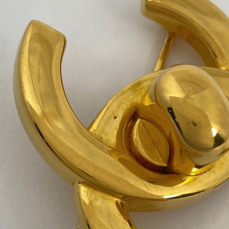 Chanel Turnlock Brooch Coco Mark Brooch GP Gold Ladies