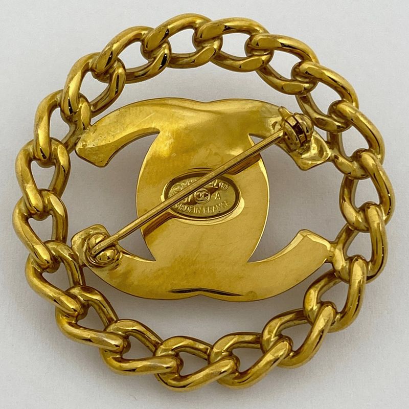 Chanel Coco Mark Brooch Round Turnlock Brooch GP Gold Ladies