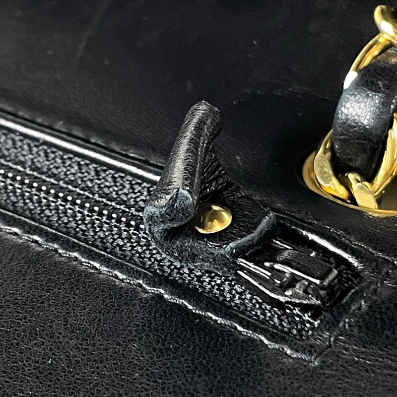 Chanel Matelasse W Flap Chain Shoulder Bag Coco Mark Shoulder Bag Leather