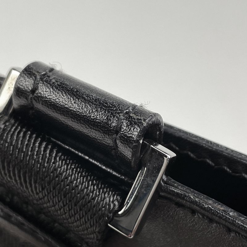 Gucci GG Pattern Shoulder Bag Crossbody Pochette Shoulder Bag GG Canvas Black