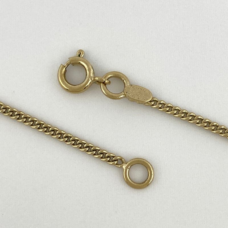 Chanel Coco Mark Rhinestone Necklace Swing Lip Necklace GP Gold Ladies