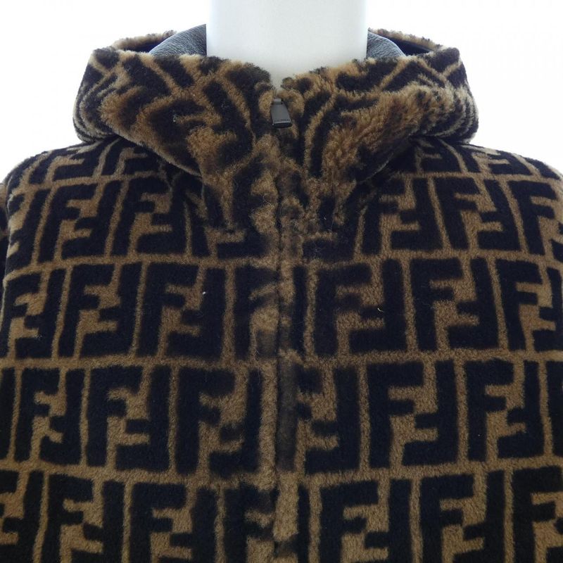 Fendi Fm0118 A7VO F0gge Mouton Jacket