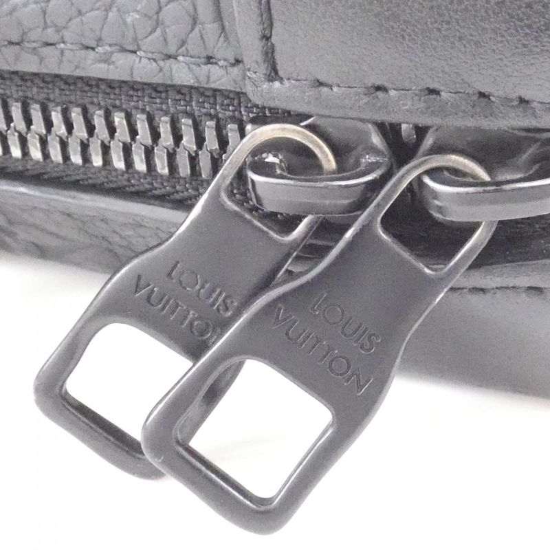 Louis Vuitton Taurillon Monogram Soft Trunk Wallet M80224 Shoulder Bag