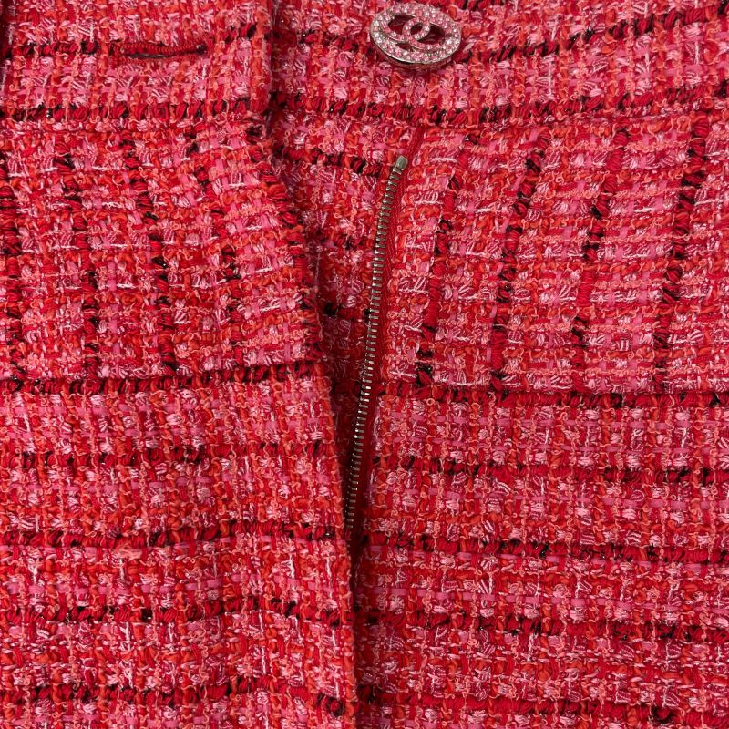 Chanel Red P63260v48641 Tweed Shorts 34