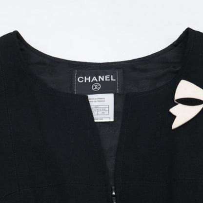 Chanel 02A P191712 Coco Mark Zip Sleeveless 38 With Ribbon Brooch