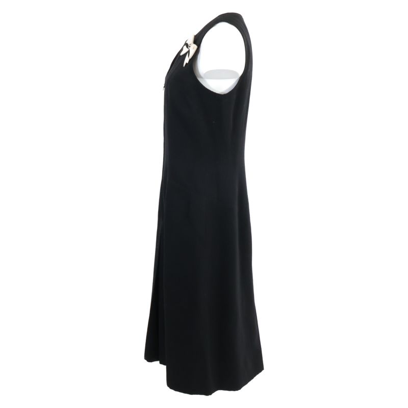 Chanel 02A P191712 Coco Mark Zip Sleeveless 38 With Ribbon Brooch