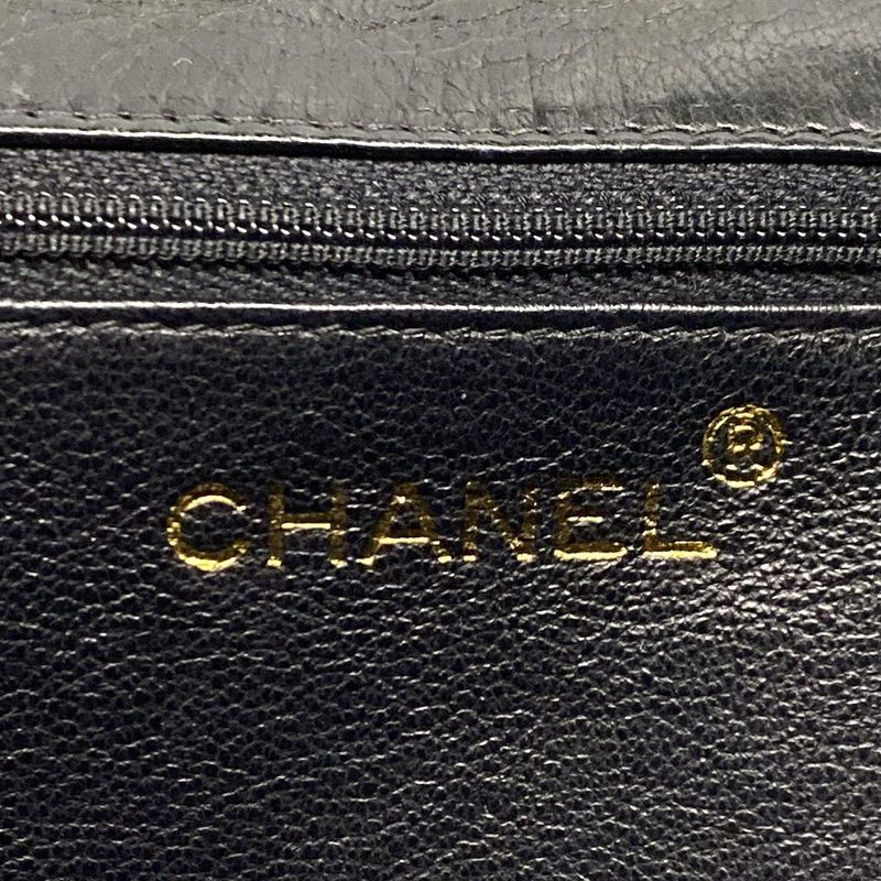 Chanel Matelasse Black Chain Shoulder Bag/gold Hardware Lambskin