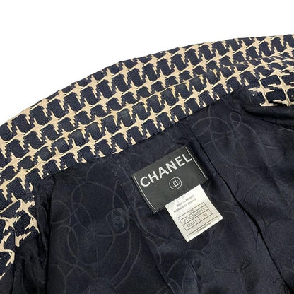 Chanel Jacket Size 40 M Women's P17432 Navy And Beige Long Sleeves / Spring /
