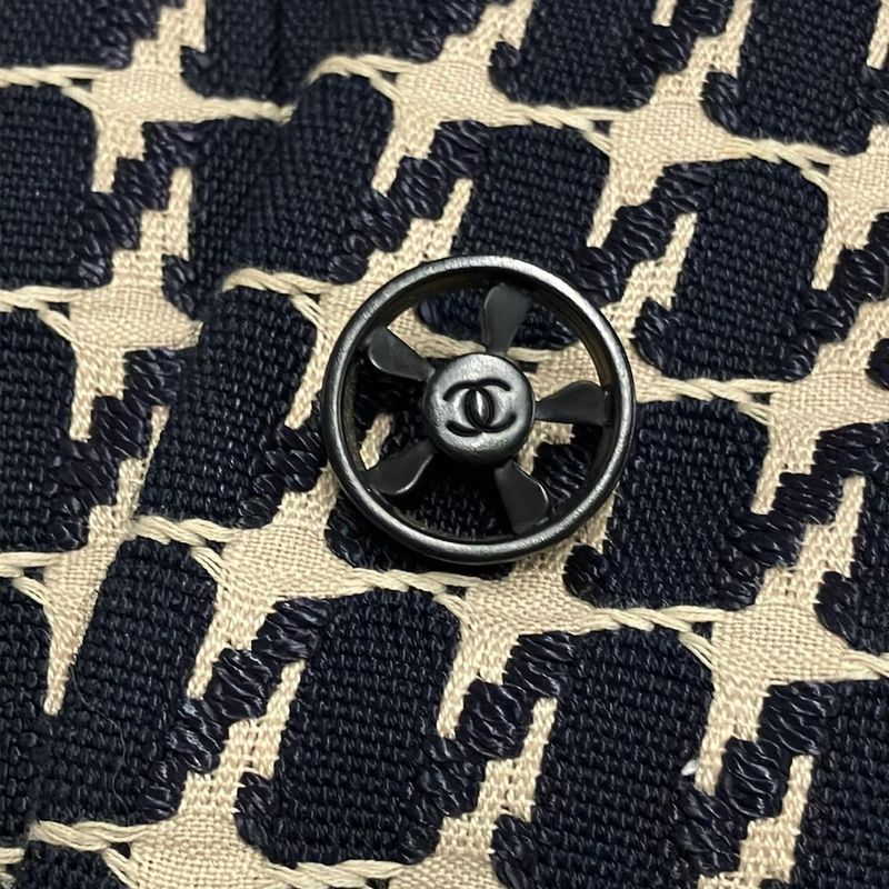 Chanel Jacket Size 40 M Women's P17432 Navy And Beige Long Sleeves / Spring /