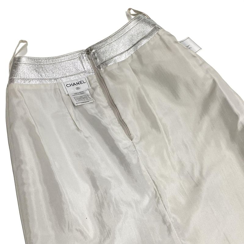 Chanel Skirt Size 34 S Women's P14247 Silver Leather Lambskin