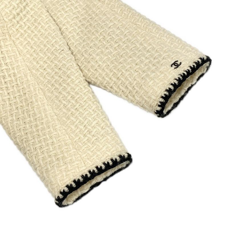 Chanel Coat Size 40 M Women - P16680 Ivory And Black Long Length/fur/zip