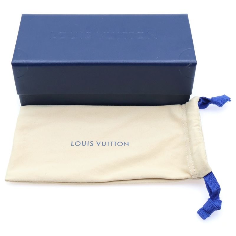Louis Vuitton LV Line Cat Eye Sunglasses In Black Z2686u